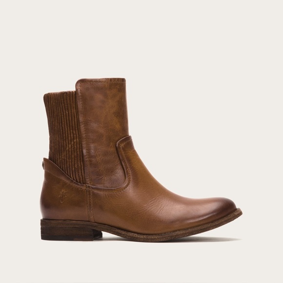 Frye Shoes - Frye Melissa Scrunch Short Boot Cognac Size 6.5 Retail $368